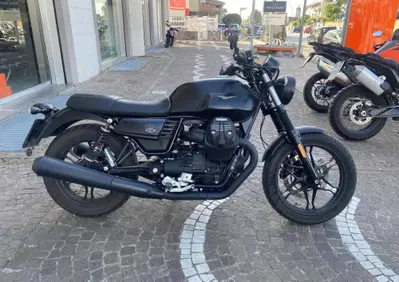 Moto Guzzi V7 III Stone (2017 - 20) - Annuncio 9987967