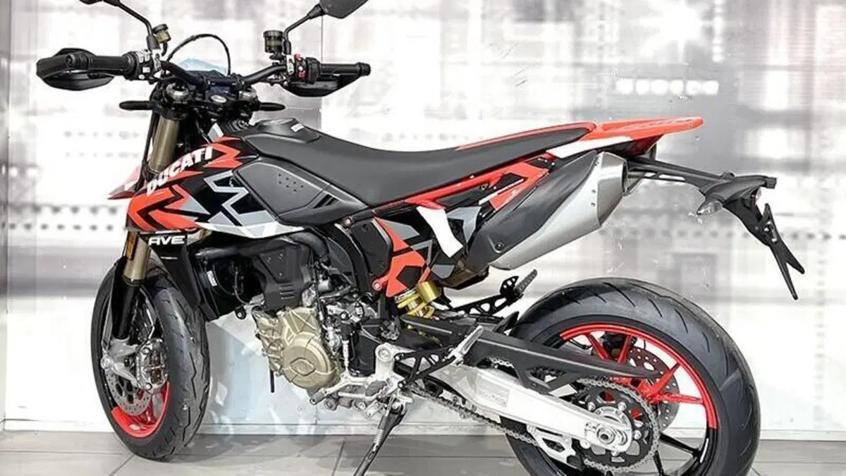 Ducati Hypermotard 698 Mono (2024 - 26)  (2)