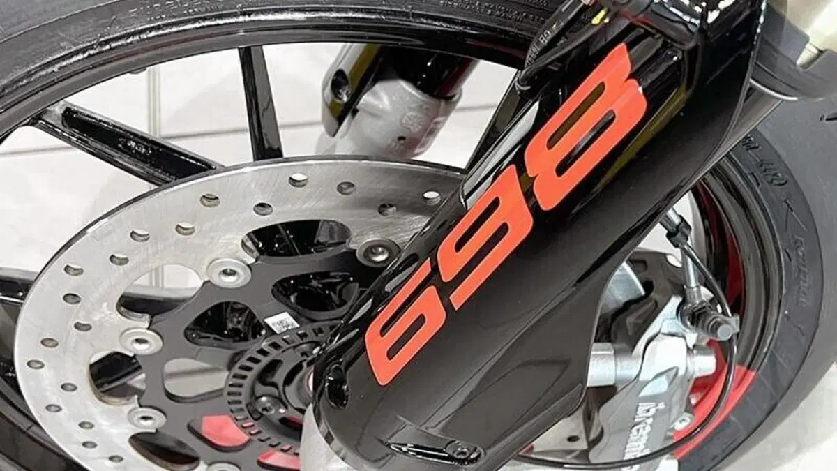 Ducati Hypermotard 698 Mono (2024 - 26)  (3)