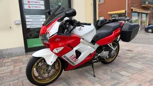 Honda VFR 800 (1998 - 01) 