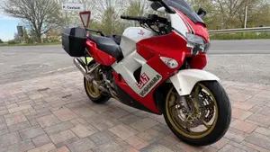 Honda VFR 800 (1998 - 01)  (3)