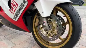 Honda VFR 800 (1998 - 01)  (4)