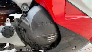 Honda VFR 800 (1998 - 01)  (12)