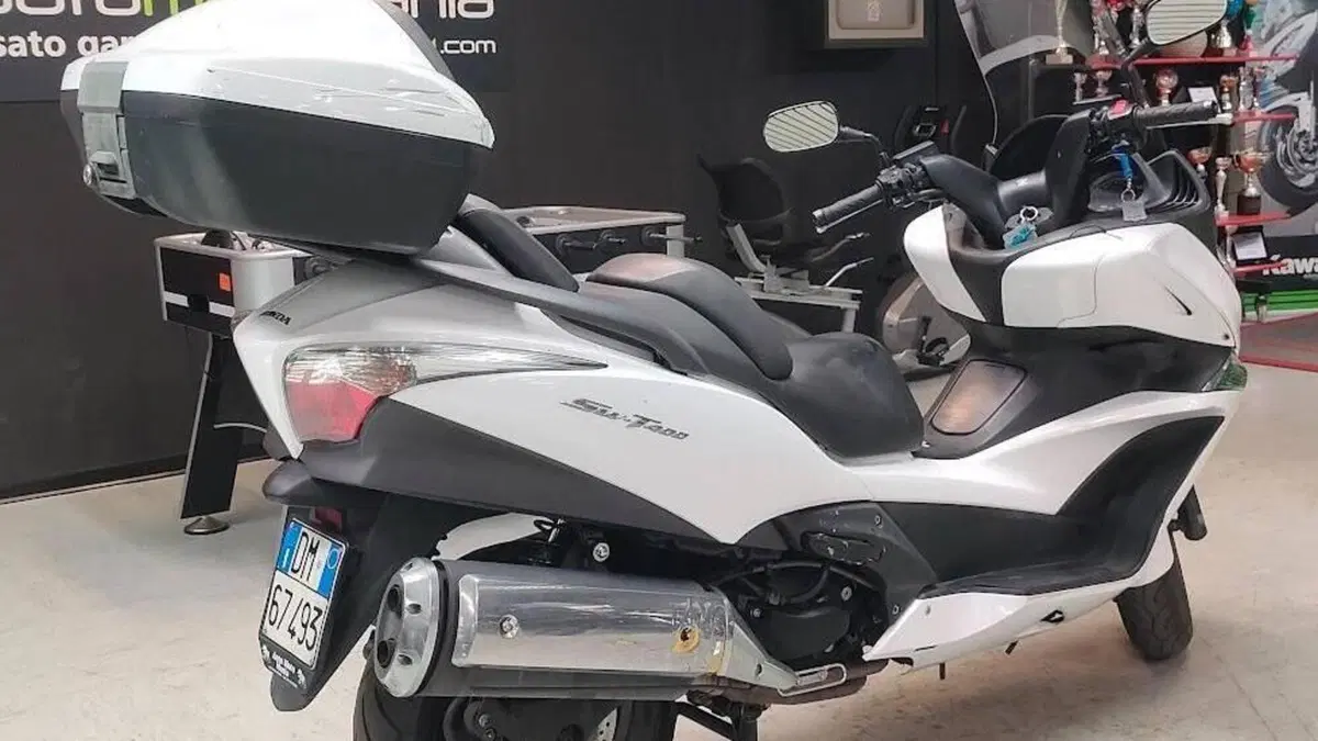 Honda SW-T 400 (2009 - 16)  (3)