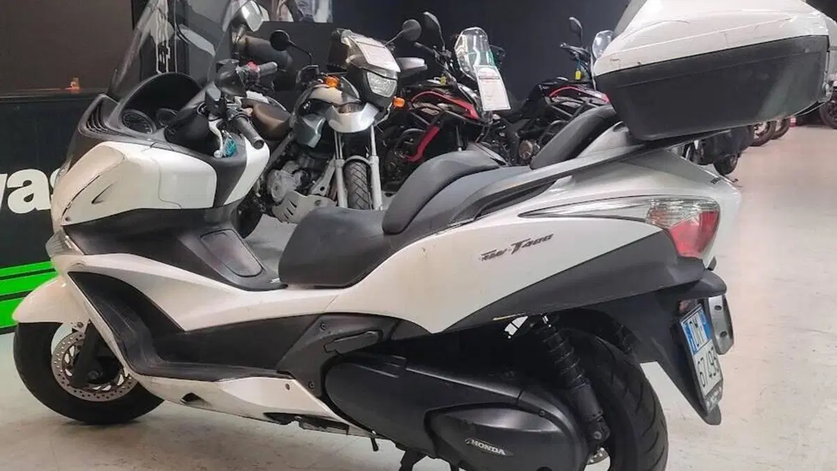 Honda SW-T 400 (2009 - 16)  (4)