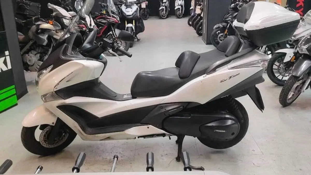 Honda SW-T 400 (2009 - 16)  (5)