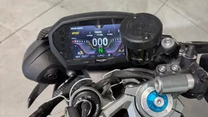 Triumph Street Triple 765 Moto2 Edition (2023 - 24)  (3)