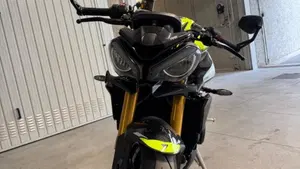Triumph Street Triple 765 Moto2 Edition (2023 - 24)  (5)