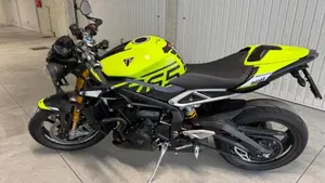Triumph Street Triple 765 Moto2 Edition (2023 - 24)  (7)