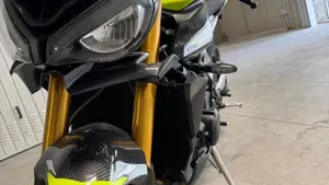 Triumph Street Triple 765 Moto2 Edition (2023 - 24)  (8)