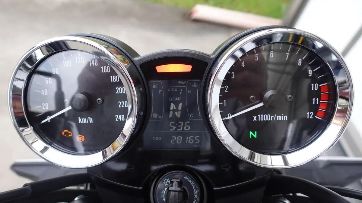 Kawasaki Z 900 RS (2018 - 20)  (4)