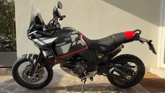 Ducati DesertX (2022 - 25) usata