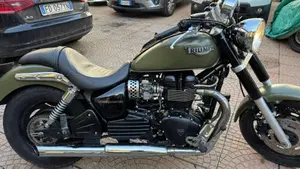Triumph Speedmaster (2003 - 05)  (10)