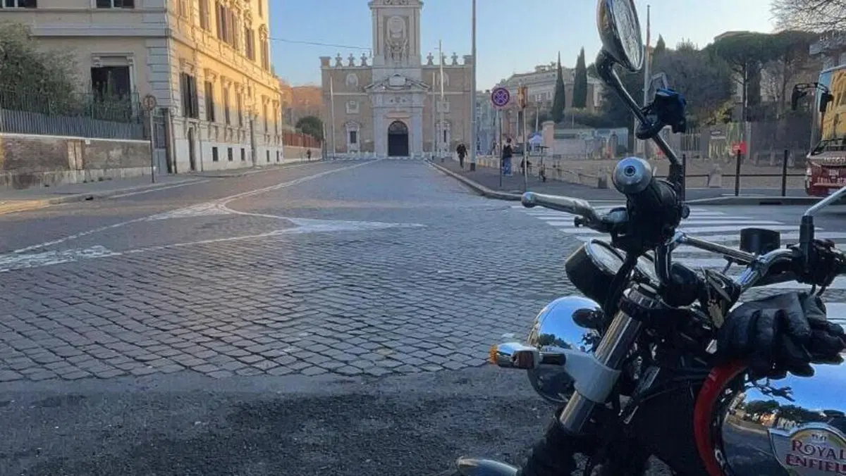 Royal Enfield Interceptor 650 (2021 - 26)  (9)