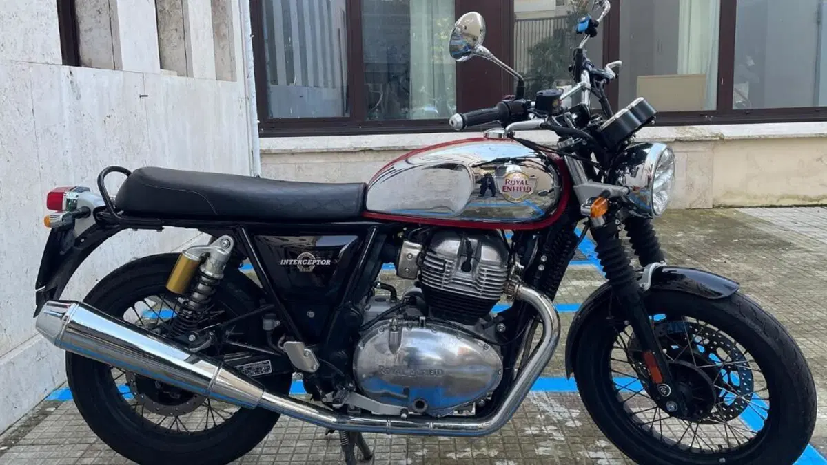 Royal Enfield Interceptor 650 (2021 - 26)  (12)