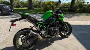 Kawasaki Z 900 (2021 - 24)  (4)