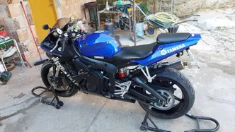 Yamaha YZF R6 (2005) usata