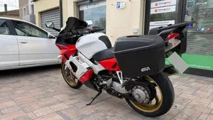 Honda VFR 800 (1998 - 01)  (16)