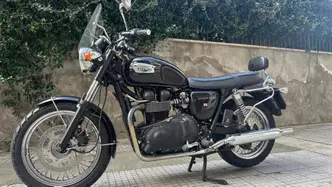 Triumph Bonneville 800 (2002 - 07) usata