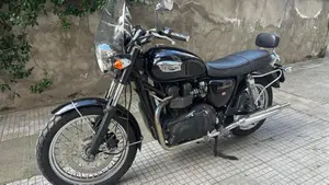 Triumph Bonneville 800 (2002 - 07)  (2)