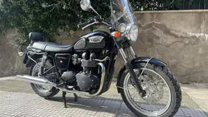 Triumph Bonneville 800 (2002 - 07)  (7)
