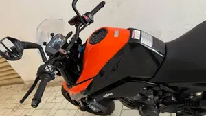 KTM 890 Duke (2021 - 23)  (4)