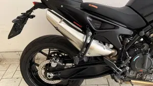 KTM 890 Duke (2021 - 23)  (7)