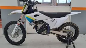 Husqvarna FC 250 (2025)  (2)