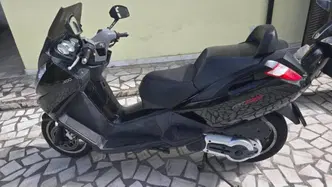 Peugeot Satelis 400 usata