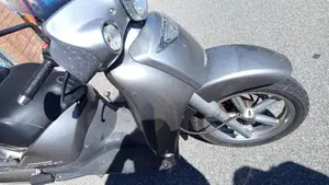 Aprilia Scarabeo 250 GT (2004 - 07)  (3)