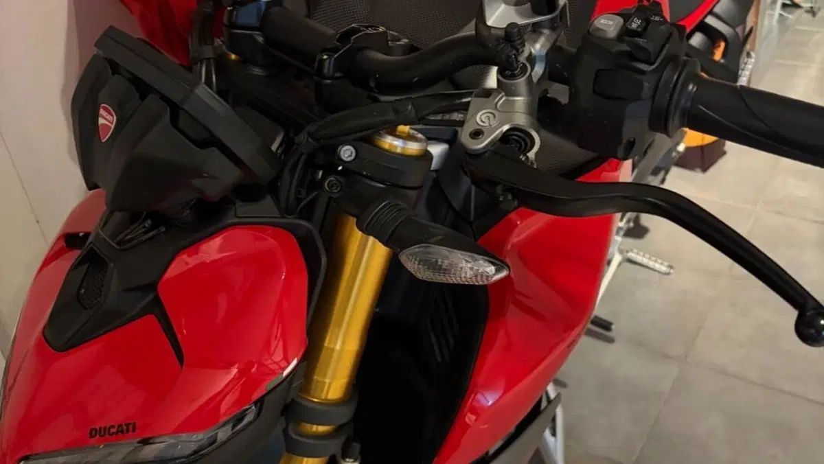 Ducati Streetfighter V2 S (2025 - 26)  (6)