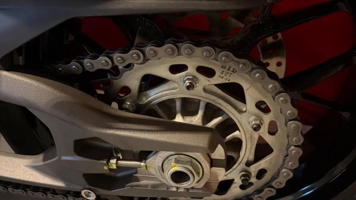 Ducati Streetfighter V2 S (2025 - 26)  (7)
