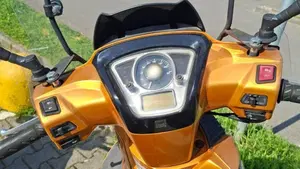 Kymco People 200i GT (2010 - 17)  (4)