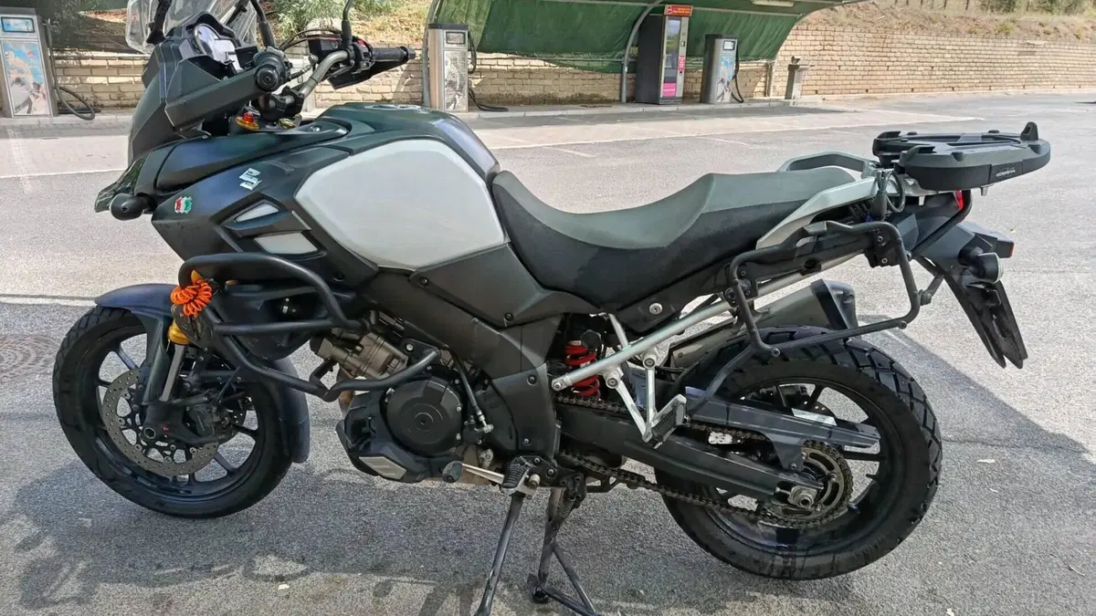 Suzuki V-Strom 1000 ABS (2014 - 17)  (2)