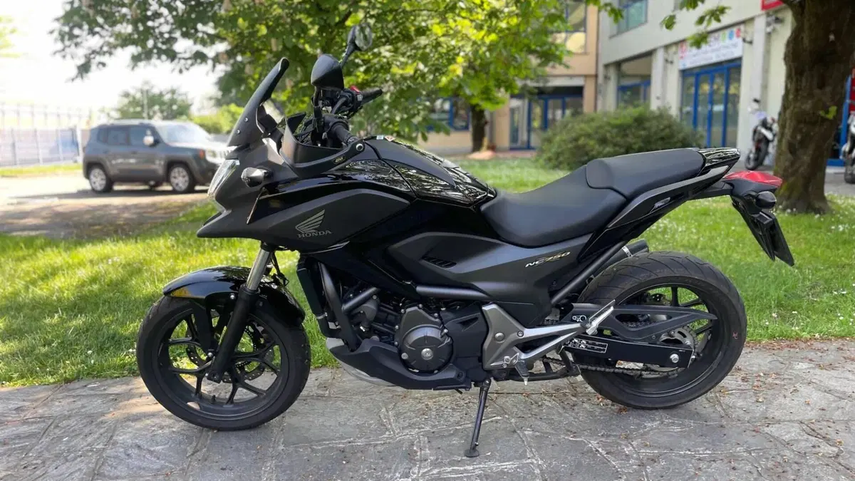 Honda NC 750 X DCT ABS (2014 - 15)  (4)