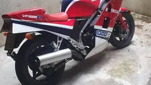 Honda VF 1000 F (1985 - 87)  (6)