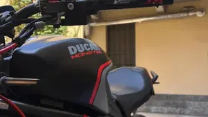 Ducati Monster 821 Stealth (2019 - 20)  (3)