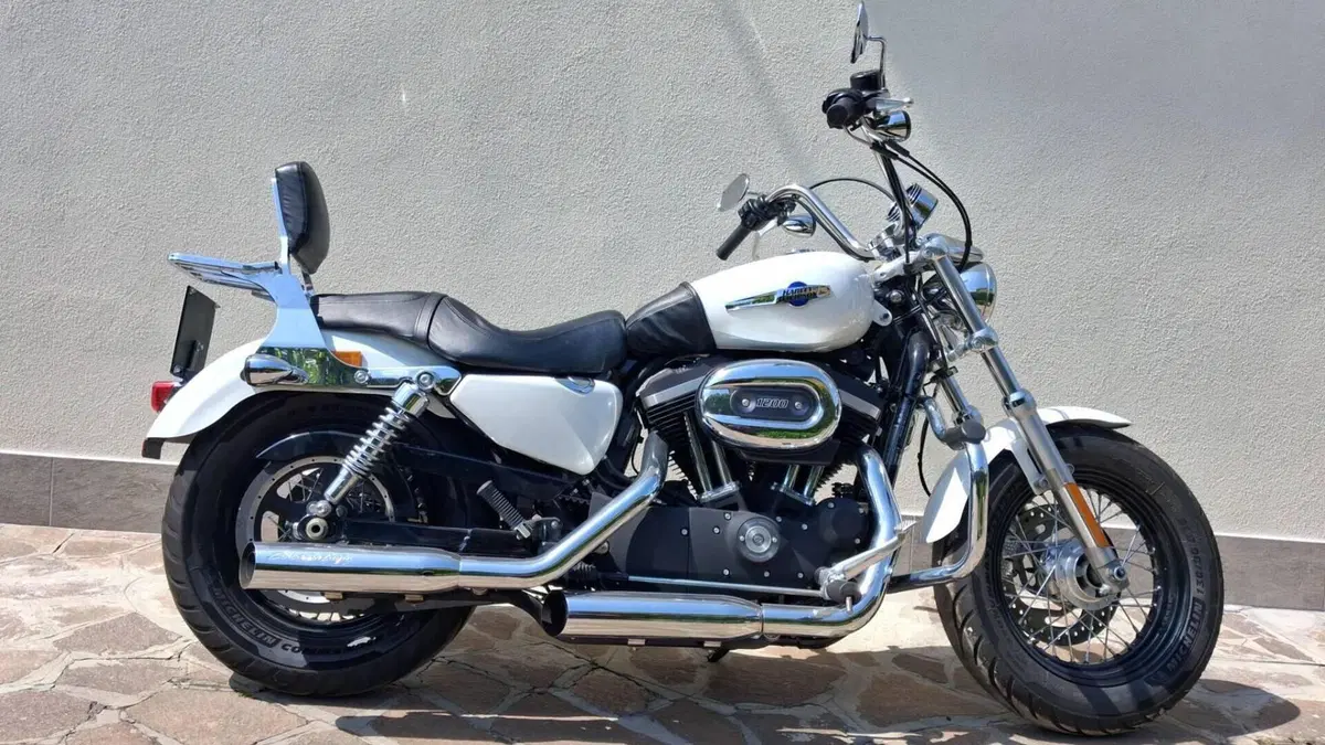 Harley-Davidson 1200 Custom CB (2013 - 17) - XL 1200CB 