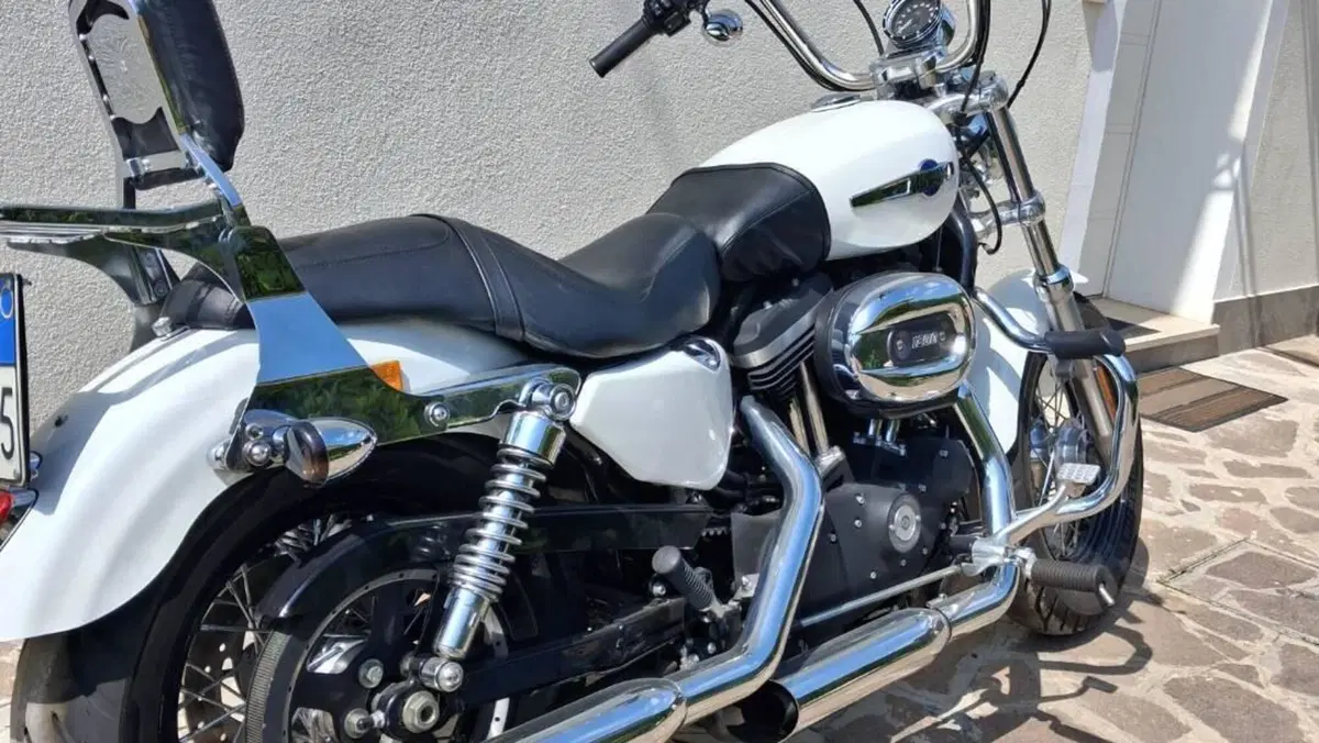 Harley-Davidson 1200 Custom CB (2013 - 17) - XL 1200CB  (2)