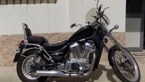 Suzuki VS 600 GL Intruder (1995 - 96)  (9)