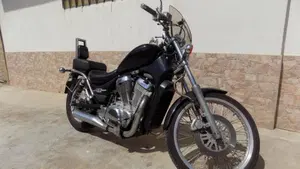 Suzuki VS 600 GL Intruder (1995 - 96)  (10)
