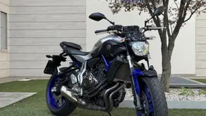 Yamaha MT-07 (2014 - 16)  (2)