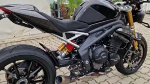 Triumph Speed Triple 1200 RS (2021 - 24)  (7)