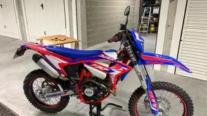 Betamotor RR 125 4T Enduro R (2024 - 26)  (4)