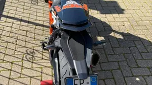 KTM 1290 Super Duke R (2019)  (2)