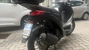 Piaggio Medley 150 S ABS (2016 - 19)  (2)