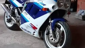 Suzuki GSX R 1100 (1989 - 90)  (4)