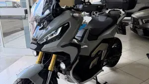 Honda X-ADV 750 DCT Adventure (2021 - 24)  (2)