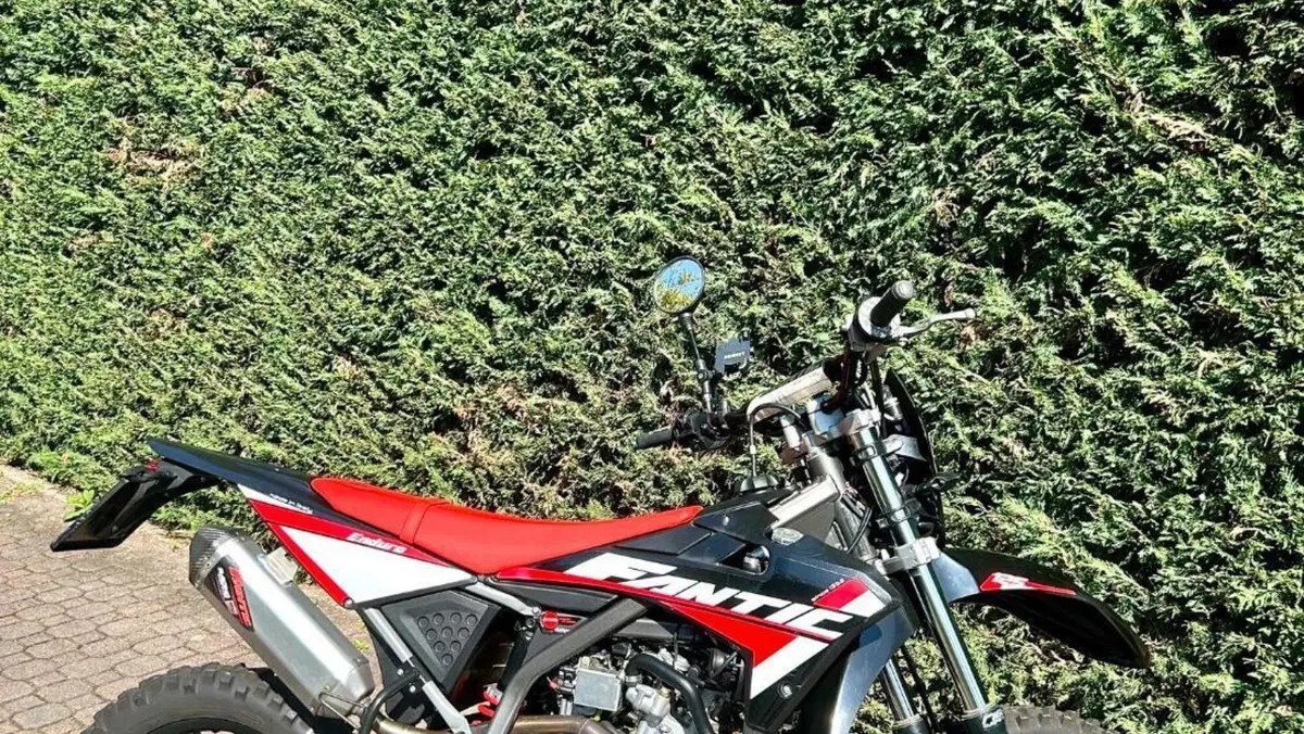 Fantic Motor Enduro 125 E Performance 4t (2017)  (2)
