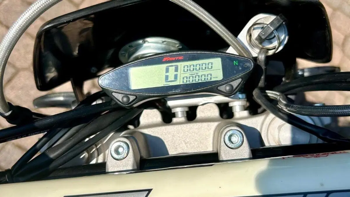 Fantic Motor Enduro 125 E Performance 4t (2017)  (9)
